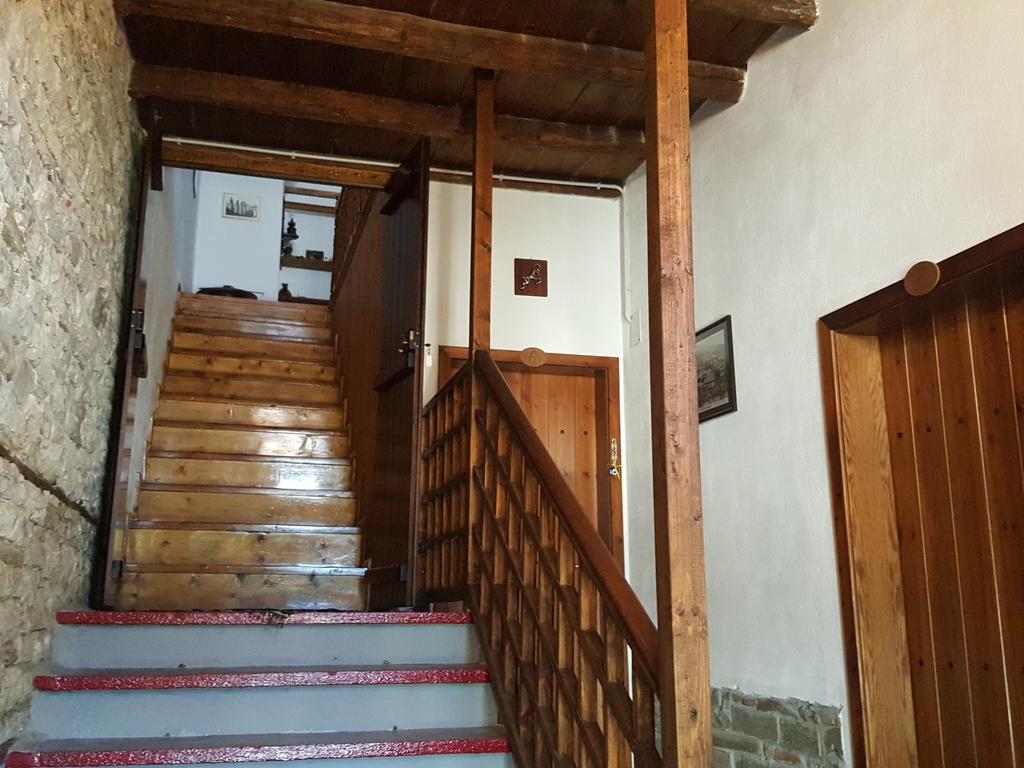 Hotel Gjirokastra 외부 사진