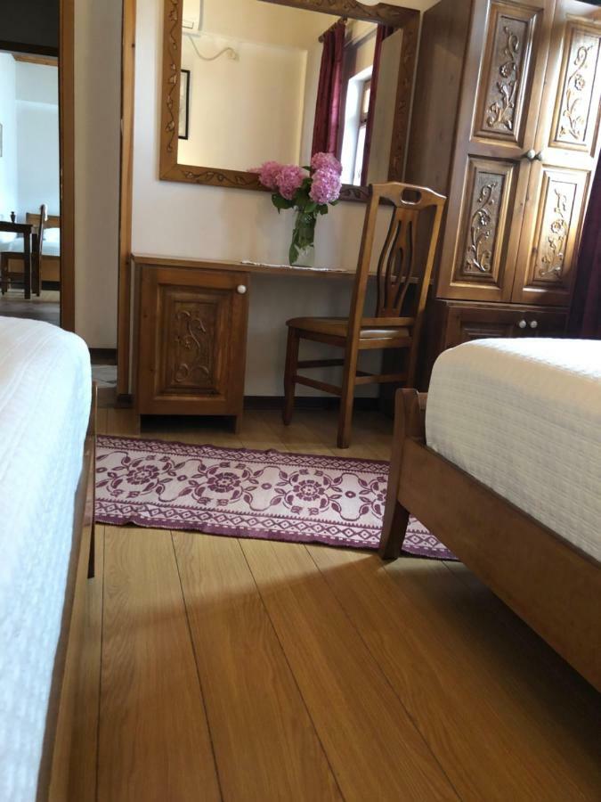 Hotel Gjirokastra 외부 사진